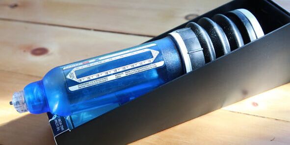 Hydropump that enlarges the penis due to a water vacuum